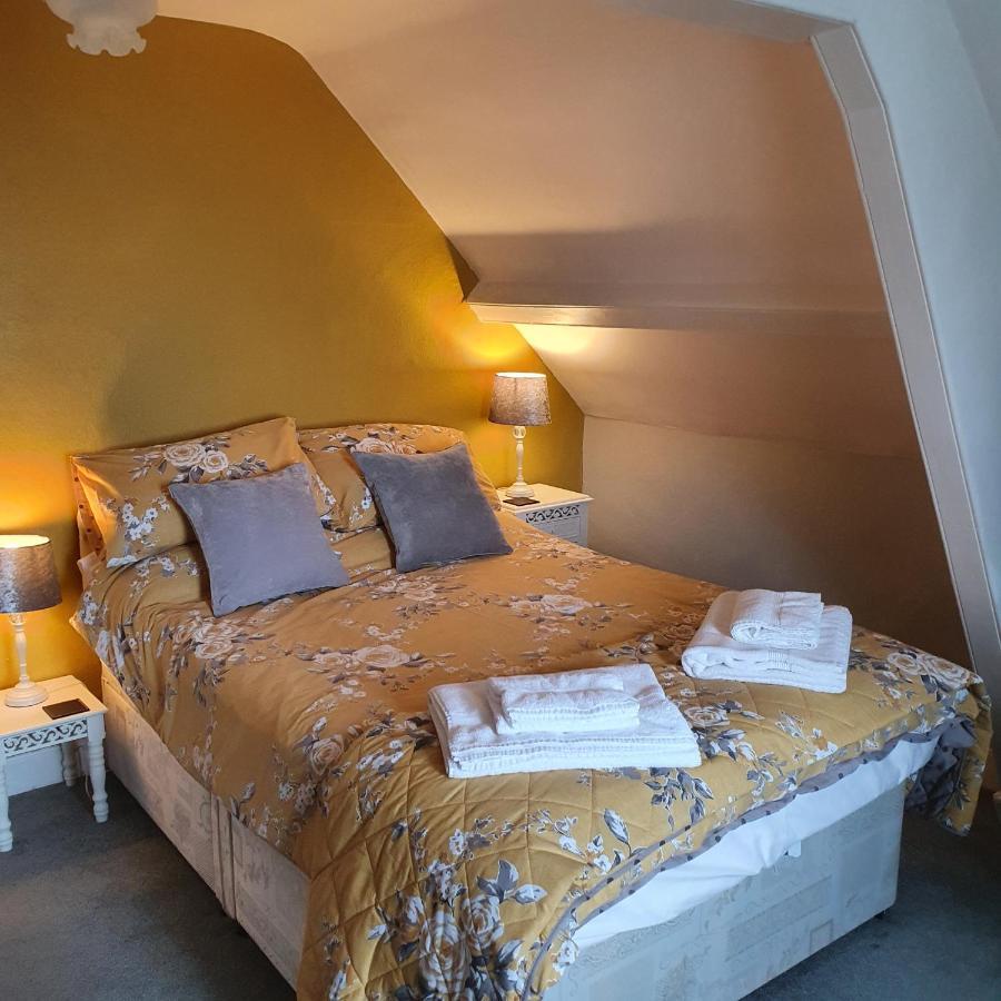 Pendyffryn Manor Bed & Breakfast Little Haven Екстериор снимка