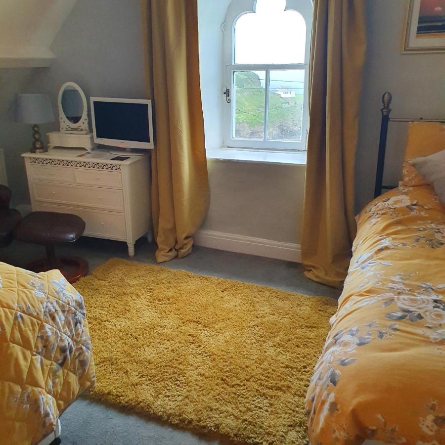Pendyffryn Manor Bed & Breakfast Little Haven Екстериор снимка