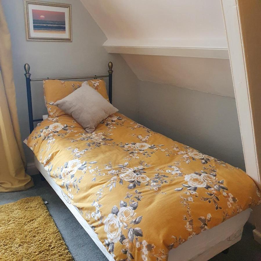 Pendyffryn Manor Bed & Breakfast Little Haven Екстериор снимка
