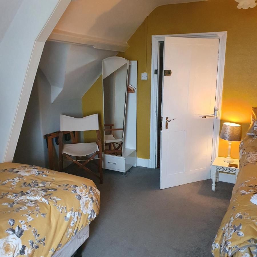 Pendyffryn Manor Bed & Breakfast Little Haven Екстериор снимка