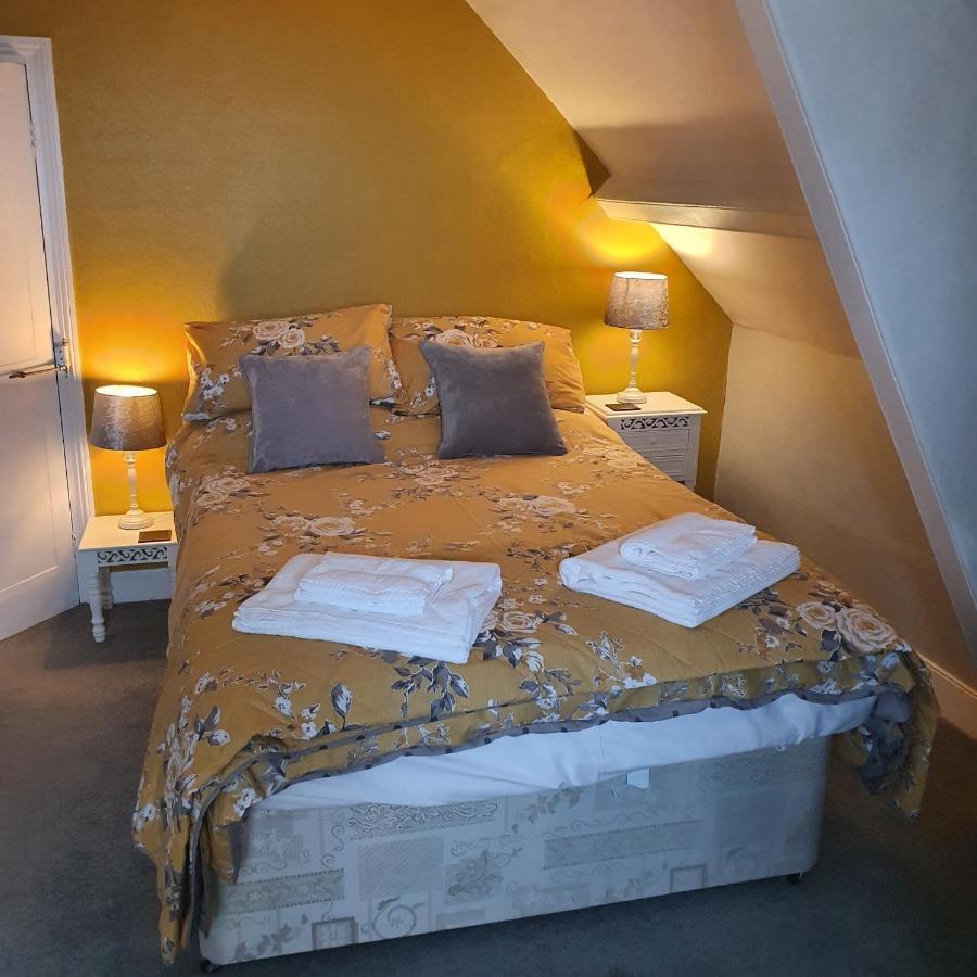 Pendyffryn Manor Bed & Breakfast Little Haven Екстериор снимка