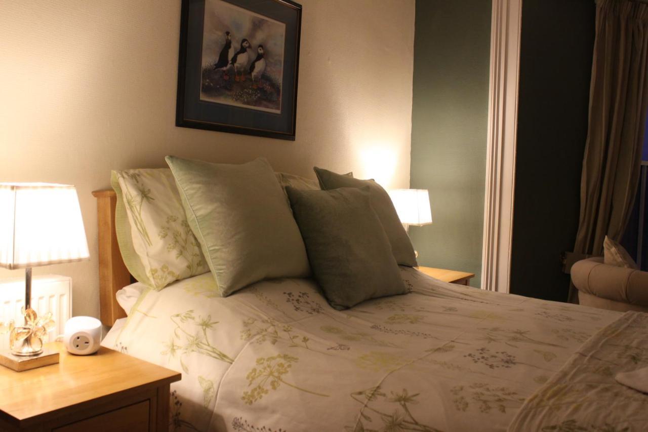 Pendyffryn Manor Bed & Breakfast Little Haven Екстериор снимка