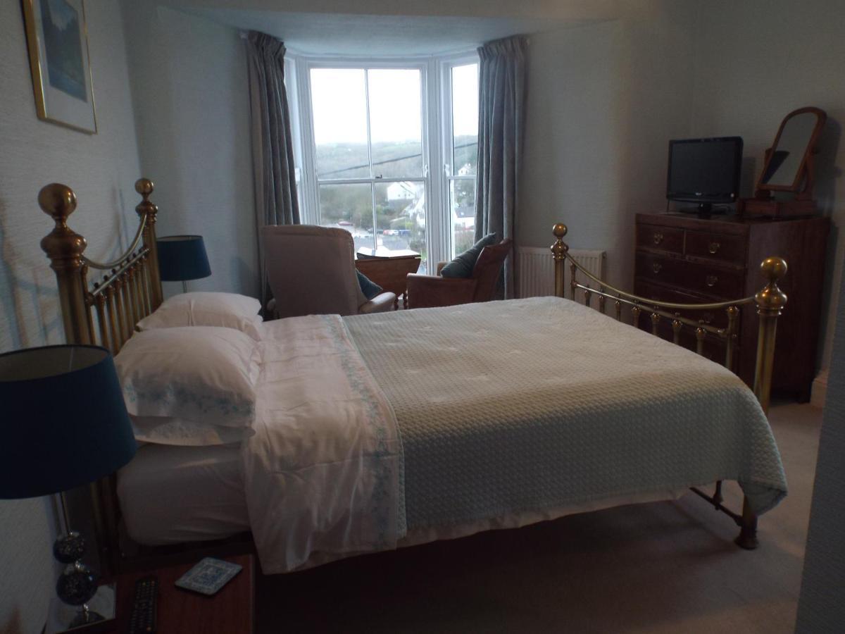 Pendyffryn Manor Bed & Breakfast Little Haven Екстериор снимка