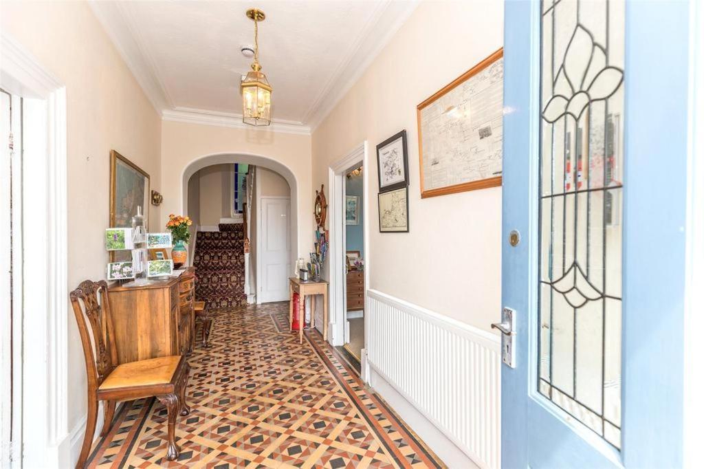 Pendyffryn Manor Bed & Breakfast Little Haven Екстериор снимка