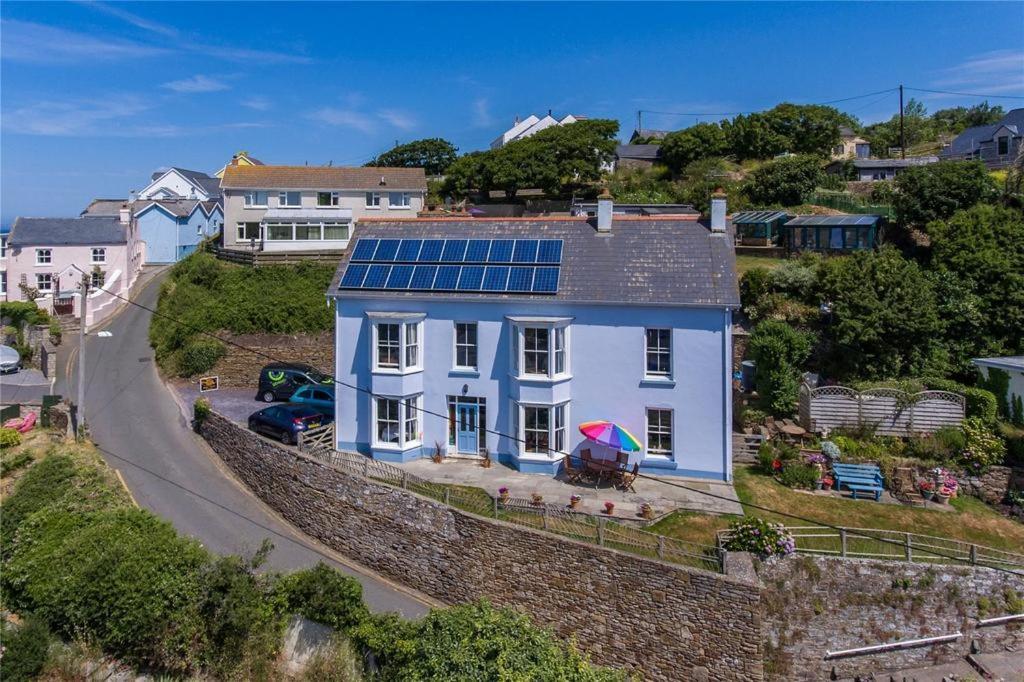 Pendyffryn Manor Bed & Breakfast Little Haven Екстериор снимка